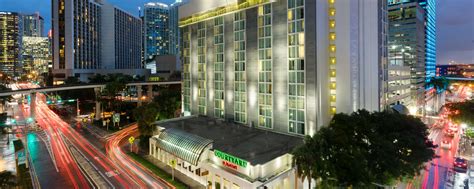 Downtown Miami Hotels | Miami Brickell Hotels | Courtyard Miami