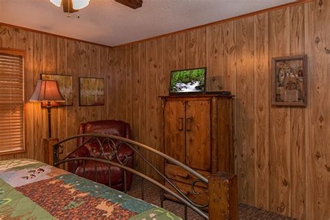 Up The Creek - A Gatlinburg Cabin Rental