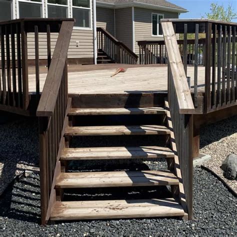 picture of deck staining before and after - Millennial Homeowner