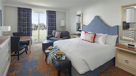 Luxury Orlando Accommodations | Loews Portofino Bay Hotel