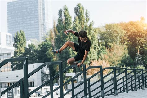 Parkour: More than just stunts! Definition, risks, 6 tips