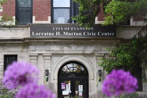 Evanston Public Library hosts first zombie walk