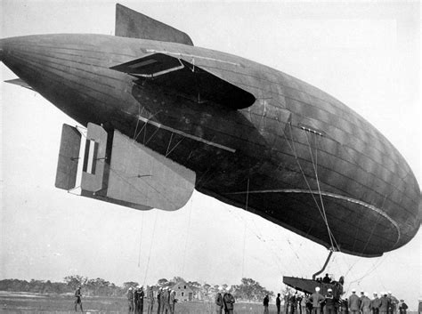 B class blimp - B-class blimp - Wikipedia | Airship, Airship art ...