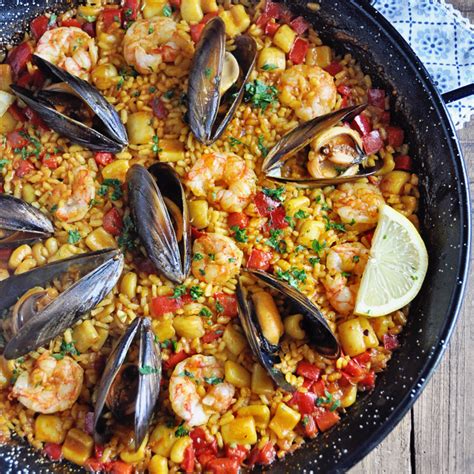 Authentic Spanish Seafood Paella Recipe - Spain on a Fork