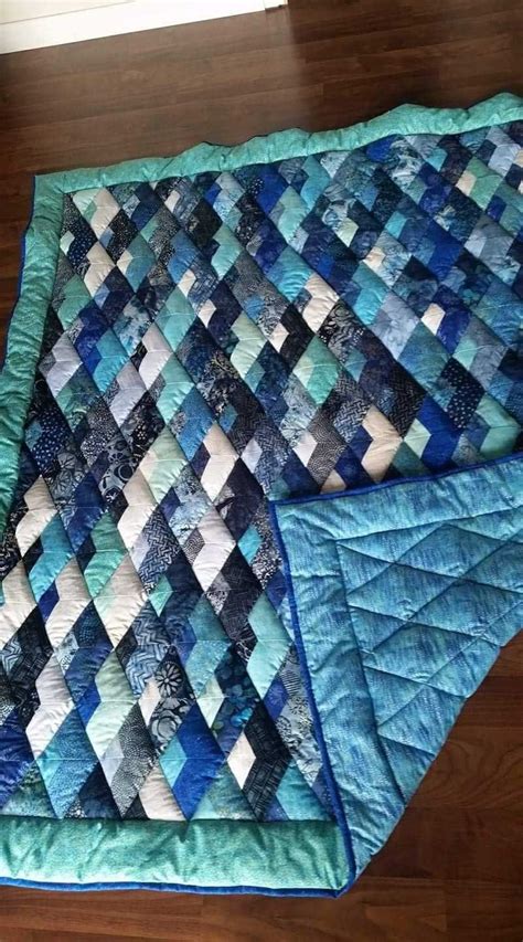 Amazing Jelly Roll Batik Quilts Pattern Ideas | Courtepointe