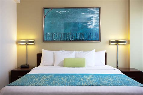 SpringHill Suites by Marriott Norfolk Virginia Beach Rooms: Pictures ...