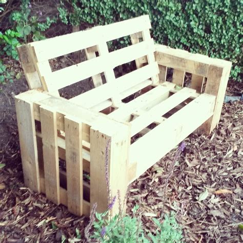 DIY Pallet Sofa : 4 Steps (with Pictures) - Instructables