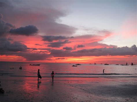 File:Boracay Cloudy Sunset.JPG - Wikimedia Commons