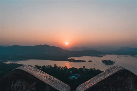 7 AWESOME SPOTS FOR SUNSET IN UDAIPUR - Our Taste For Life