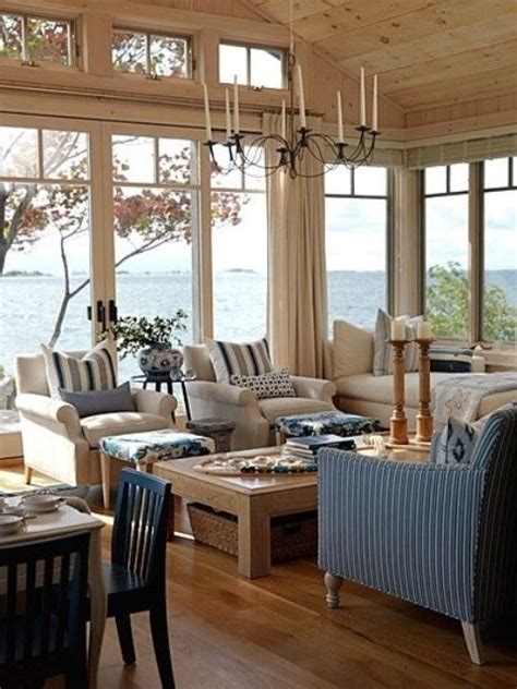 40 Coastal And Beach-Inspired Sunroom Design Ideas - DigsDigs