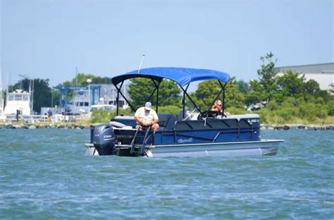 Deck Boat vs. Pontoon: What's the Difference?