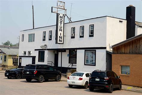 Historic Sites of Manitoba: Snow Lake Motor Inn (100-129 Elm Street ...