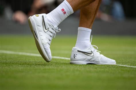 Roger Federer Lost 'RF' Logo When He Left Nike — But He Wants It Back ...