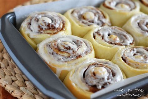 Cinnabon Cinnamon Rolls