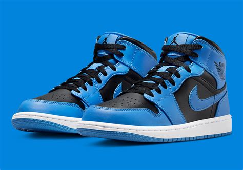 The Air Jordan 1 Mid Enjoys The “University Blue” Treatment | LaptrinhX ...