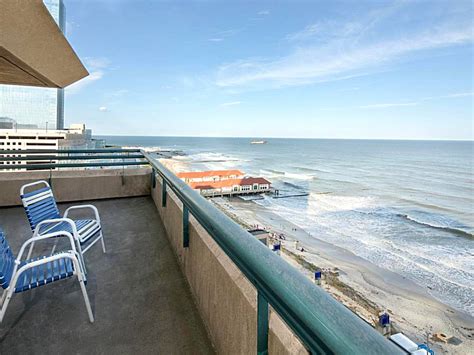 7 Hotel Rooms with Balcony or Private Terrace in Atlantic City