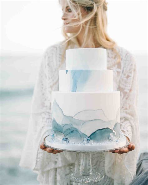 25 Amazing Beach Wedding Cakes | Martha Stewart Weddings