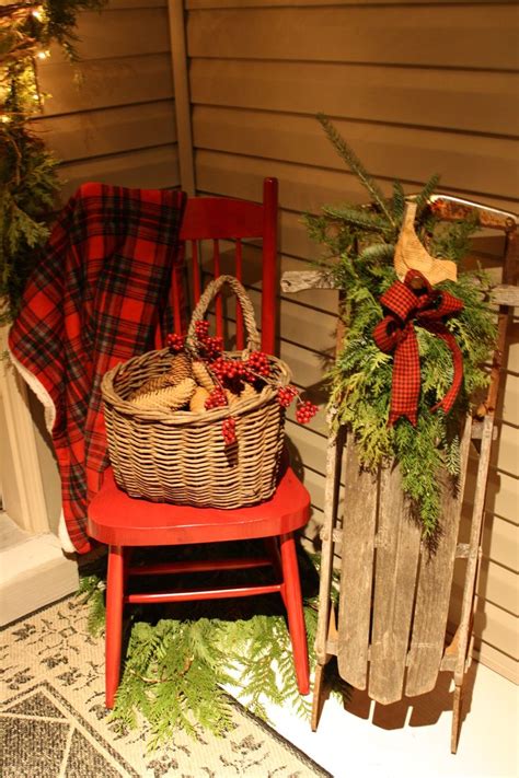 38 Christmas Decorating Ideas For Your Porch - Decoration Love