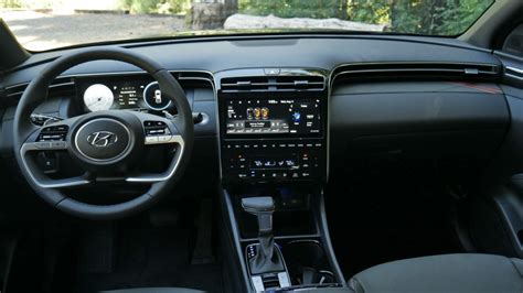 2022 Hyundai Santa Cruz Interior Review | What do you get for $41,100 ...