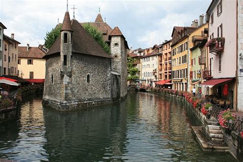 15 Fantastic Attractions in Annecy, France