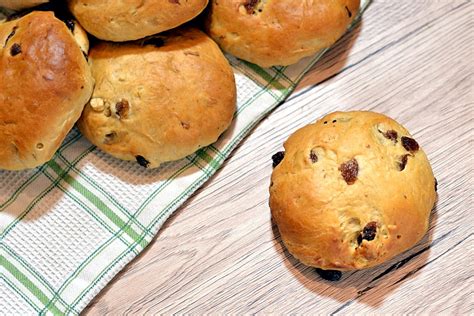 Toasted Teacakes - Baking with Granny