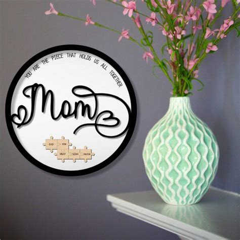 The center piece Mom – Personalized name frame - Zoci Voci