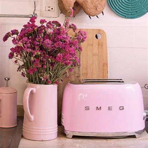 SMEG 2 Slice Retro Toaster (Pink) | Pink toaster, Smeg, Girly decor