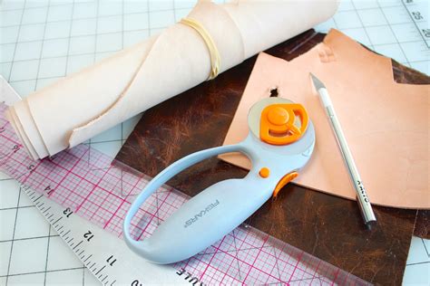 How to Cut Leather : 4 Steps (with Pictures) - Instructables