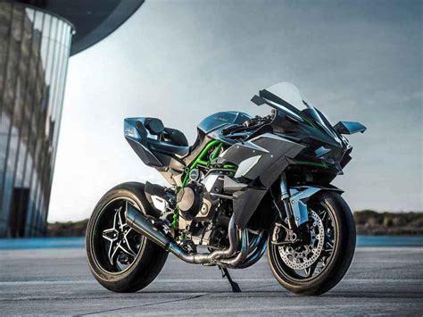 A Kawasaki Ninja H2R that does 385 Kmph! | Shifting-Gears