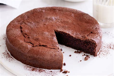 Flourless chocolate cake