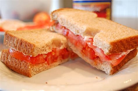 Tomato Sandwich - Eat at Home