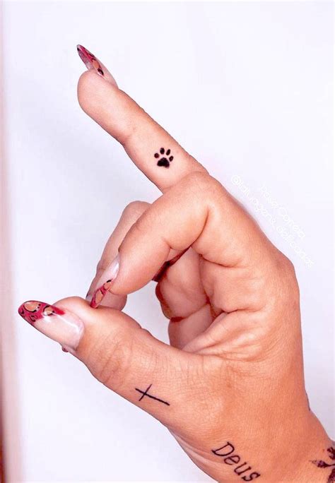 Share 77+ simple tattoo on finger - in.coedo.com.vn