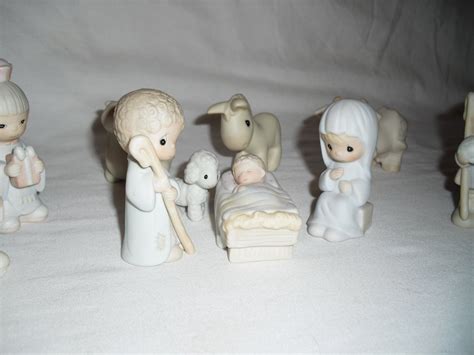 Vintage PRECIOUS MOMENTS Nativity Scene11 pcs. Porcelain