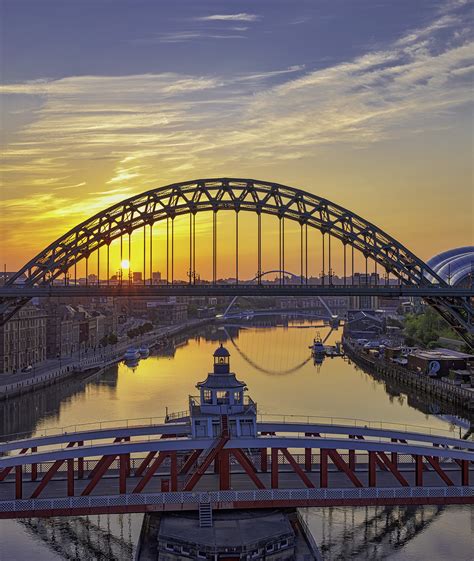 Tyne Bridges at dawn, Newcastle upon Tyne, Tyne & Wear, England, UK ...