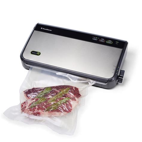 FoodSaver FM2435 Vacuum Sealer Machine with Bonus Handheld Vacuum ...