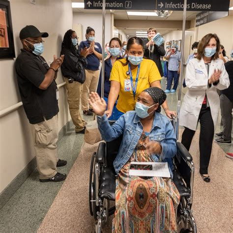 New Orleans hospital staff marks 1,500th coronavirus patient discharge ...