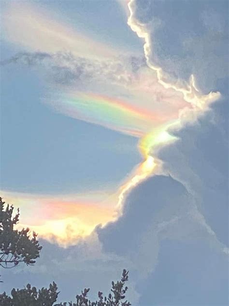 This Beautiful 'Fire Rainbow' Was Just Captured Over Florida