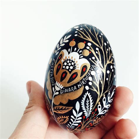 6 Illustrators Who Put an Egg-scellent Twist on Traditional Egg Art