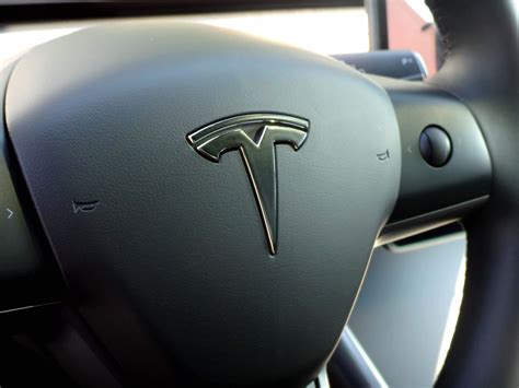 Model 3 Steering Wheel Logo Decal | Wheel logo, Steering wheel, Tesla model