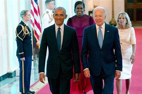 Obamas, Bidens reunite at White House for official portrait unveiling ...