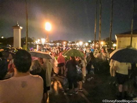 PHOTOS & VIDEO: Fireworks Have RETURNED to EPCOT! | the disney food blog