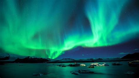 Northern Lights in Iceland: All About Aurora Borealis | Iceland Tours