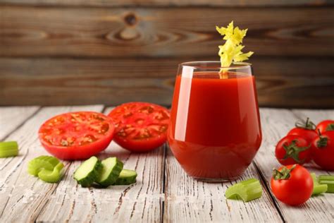 Succo di pomodoro: modalità di preparazione e benefici