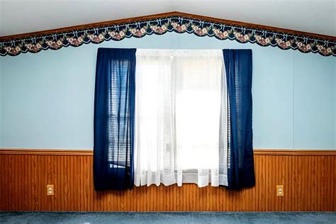 Mobile Home Window Treatments: Curtains, Blinds, and Shades