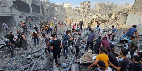 Apartment Block in Gaza Collapses After Blast, Large Number of ...