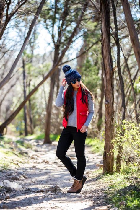 Hiking in Style: Finding the Right Hiking Outfit for You