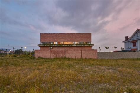 HGAA, Duc Nguyen Photo · Greenery Curtain House · Divisare