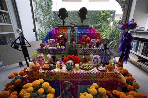 How to make an ofrenda for Día de Muertos | MPR News