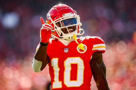 Chiefs Star Makes Feelings On Tyreek Hill Very Clear - The Spun