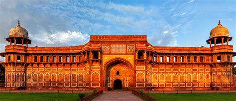 Agra Fort: Information, Timings, Entry Fee, Architecture